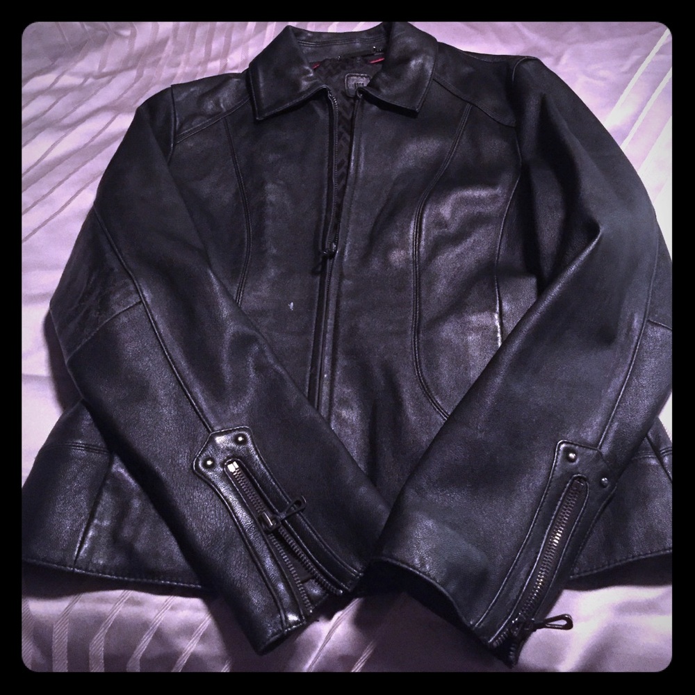 Women's genuine leather jacket