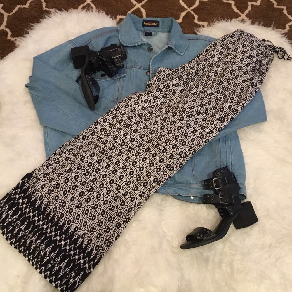 Bobeau Nordstrom Flowey Black & White Palazzo Pant - Picture 6 of 8