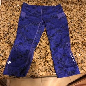 Athleta size small Capri purple