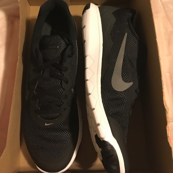 Women's Nike Flex Running shoes 4 - Picture 2 of 3