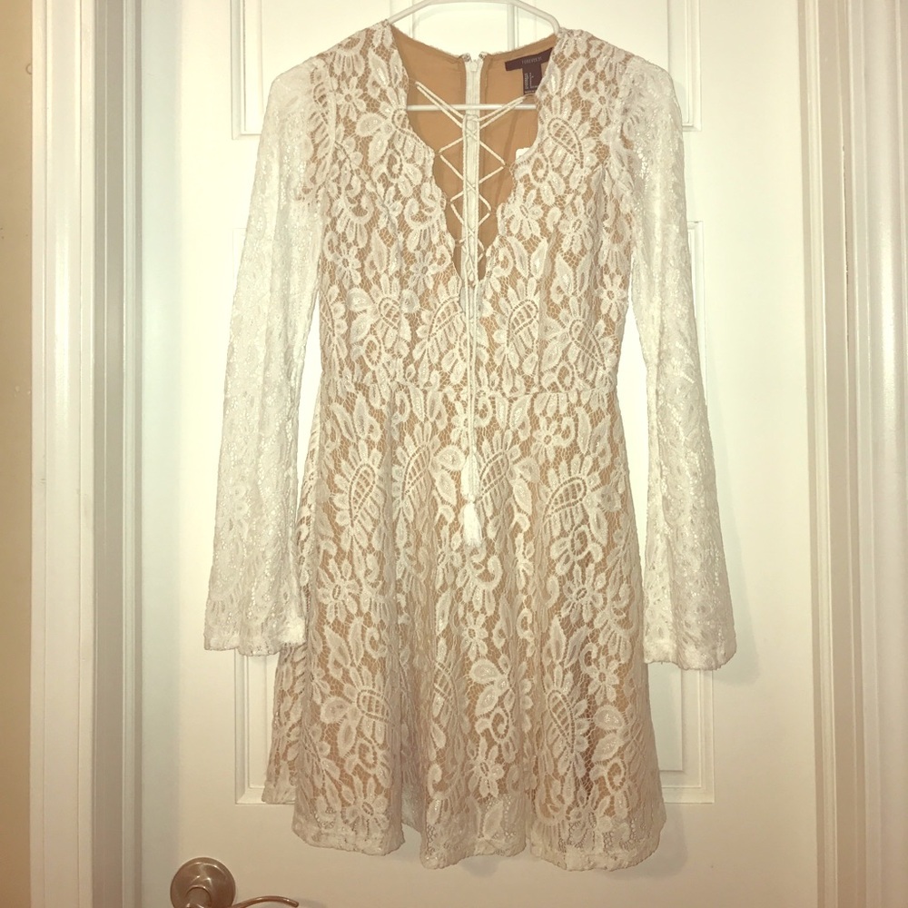 Floral lace dress new with tags!