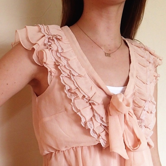 🔴3/$23!🔴 Light pink frilly blouse, flirty - Picture 3 of 8
