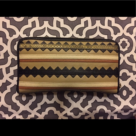 ποΈ Sale ποΈ Tory Burch Wallet - Picture 3 of 7