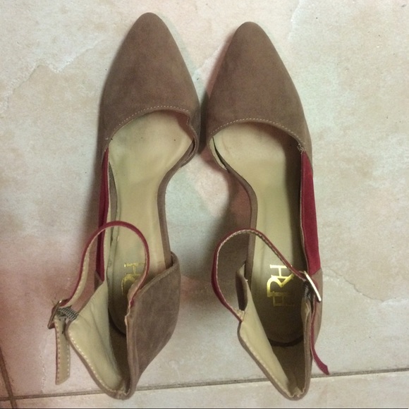 Tan and burgundy heels size 9 - Picture 2 of 4