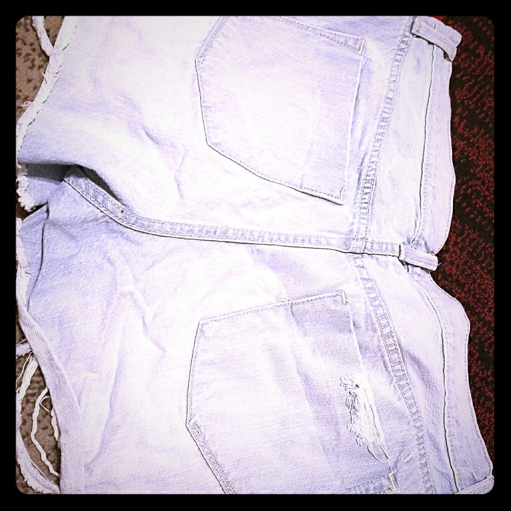 Shorts - Picture 3 of 3