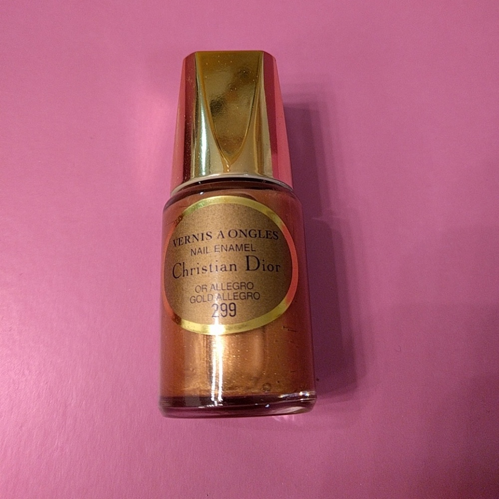 Christian Dior Nail Polish in Gold Allegro