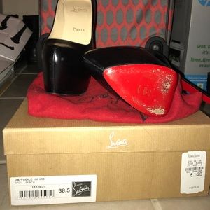 Daffodile Christian Louboutin 38.5 size