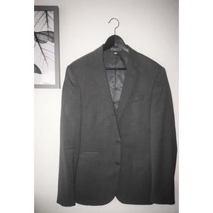Express Photographer Fitted Suit
