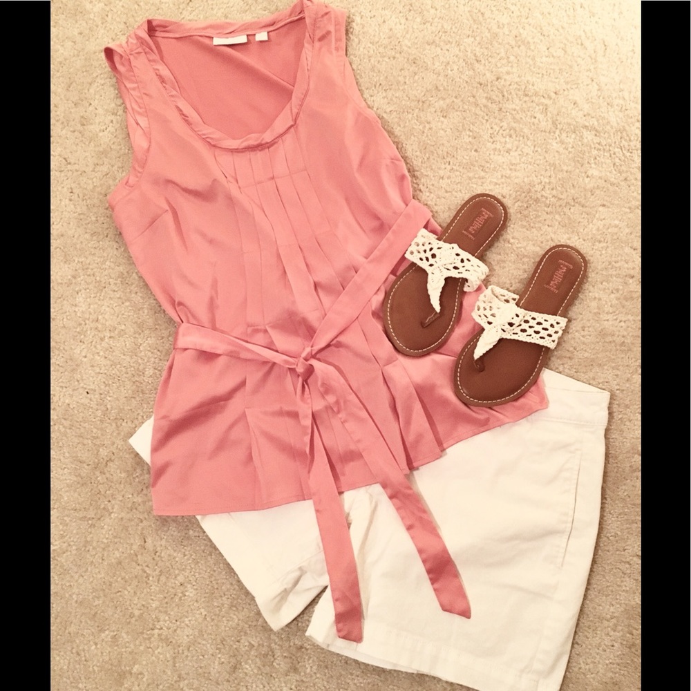 Super cute white shorts