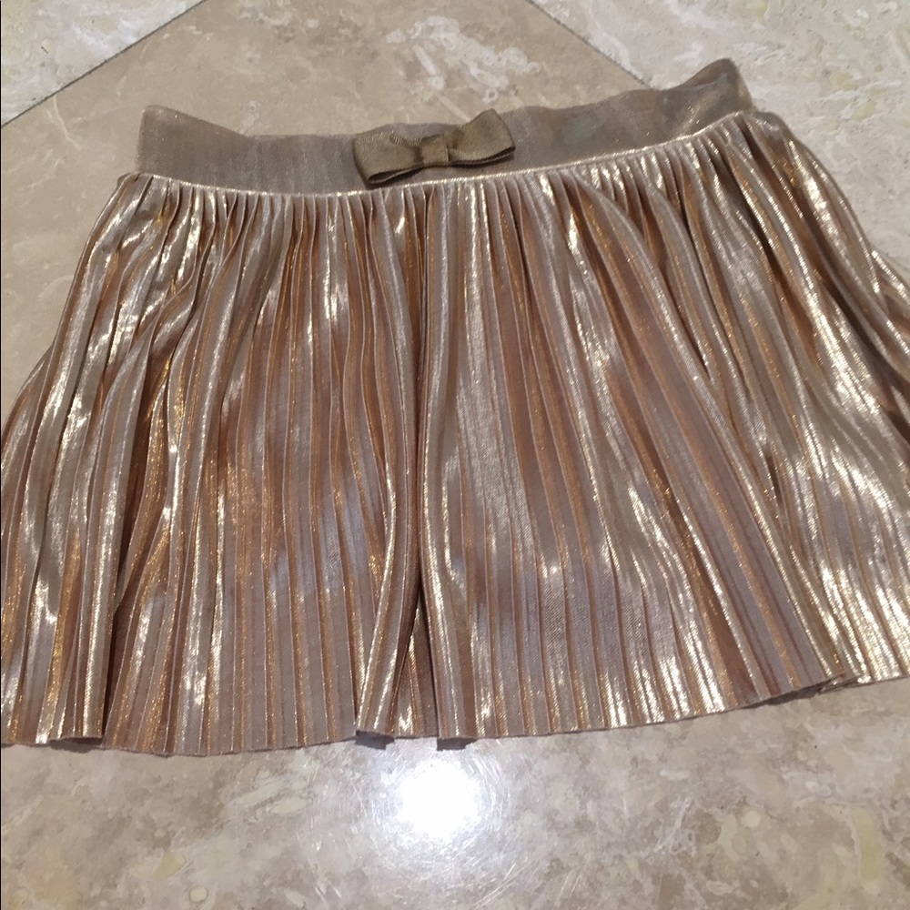 Girls gold skirt from H&M size 4-6 Youth.
