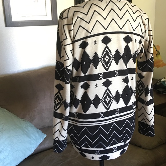 Long and lean Cardigan - Picture 2 of 2