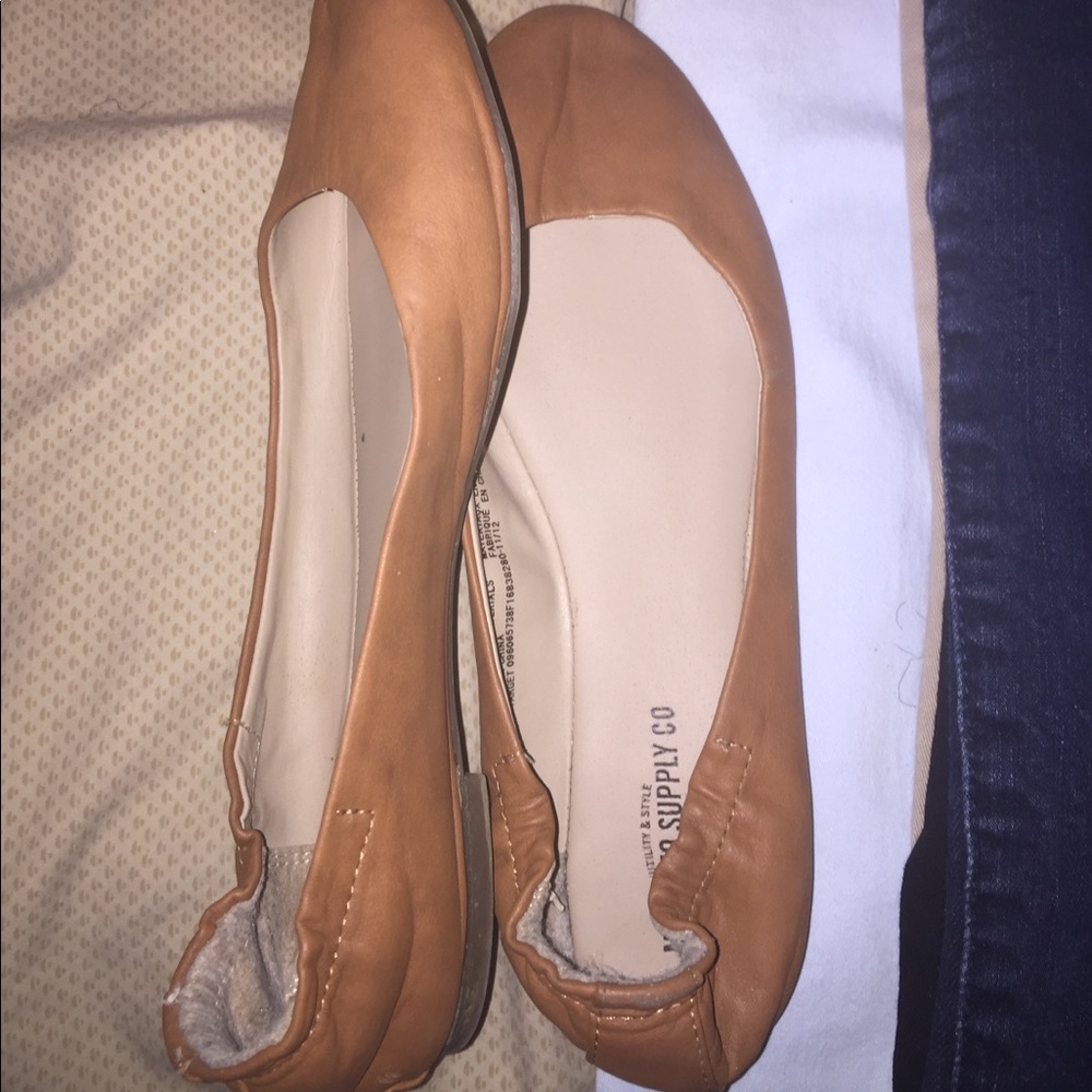 Tan / Beige Flats