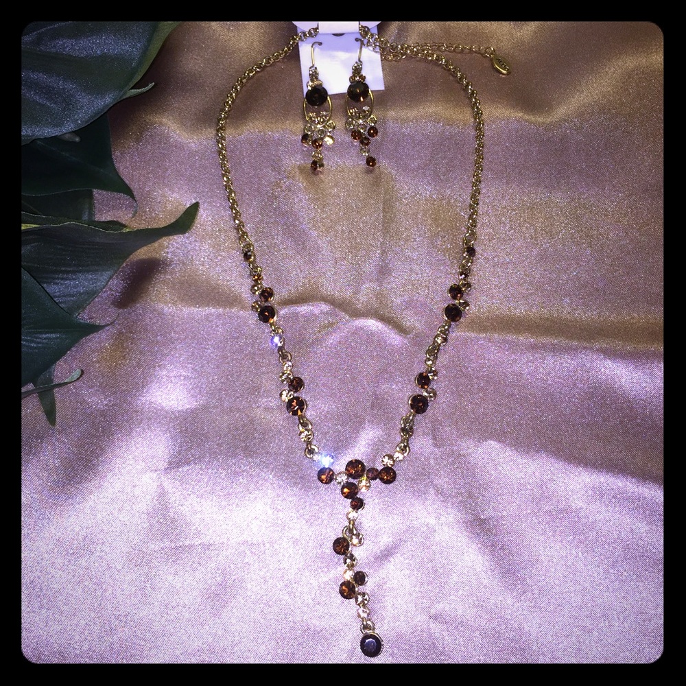 Aldo Gold w/Amber Necklace & Earring Set