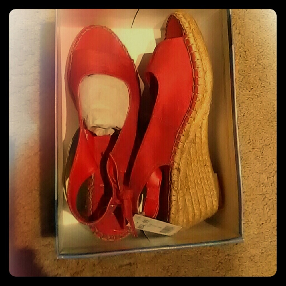 New wedge shoes