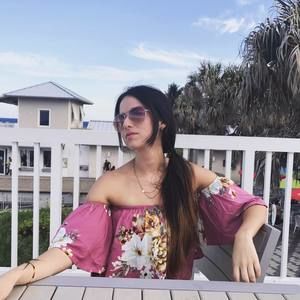 Meet your Posher, Vanessa