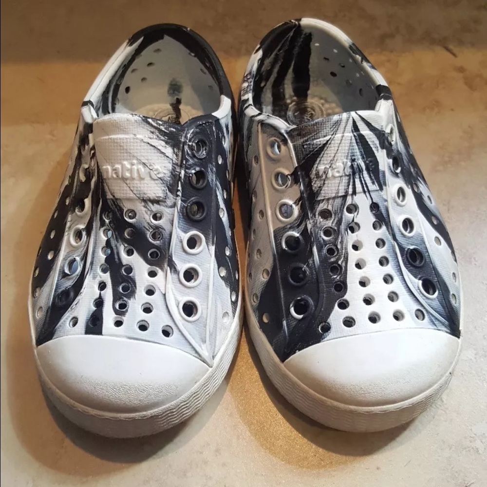 Native shoes - toddler size 5 - marbled