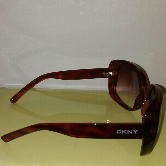 DKNY SUNGLASSES