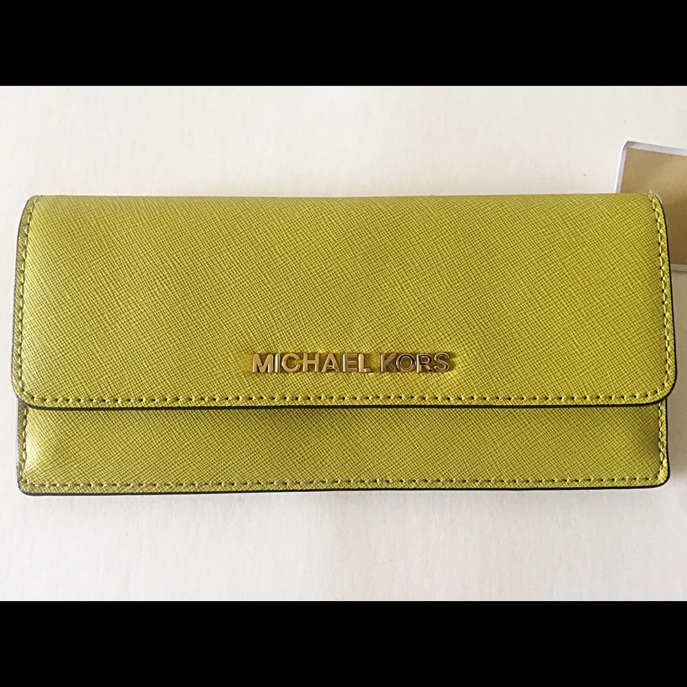 Michael Kors Jet Set Travel Flat Wallet Leather