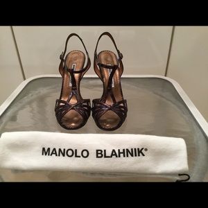 Manolo Blahnik Patent Leather Y-Strap Sandals 37.5