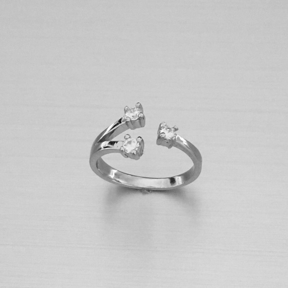 Sterling Silver CZ Toe Ring - Picture 2 of 4