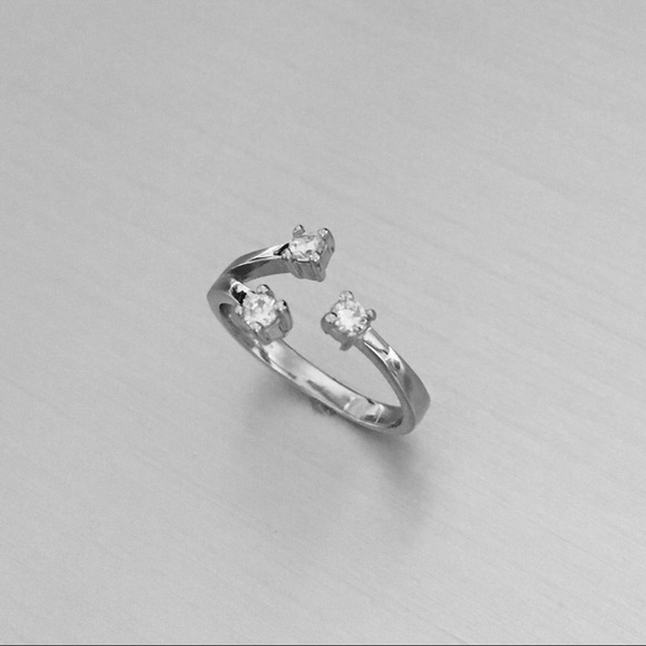 Sterling Silver CZ Toe Ring - Picture 4 of 4