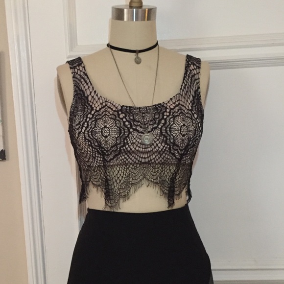 Show stopper crop top 😵 *Buy one get one free - Picture 2 of 4
