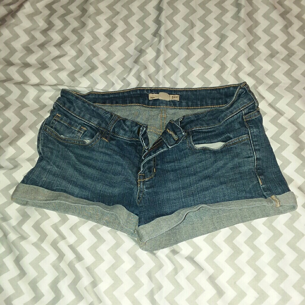Shortssss!!??