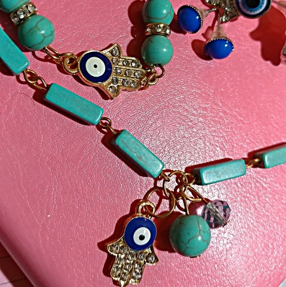 SOLD!!!!!!Hand and eye trio ensemble! - Picture 2 of 3