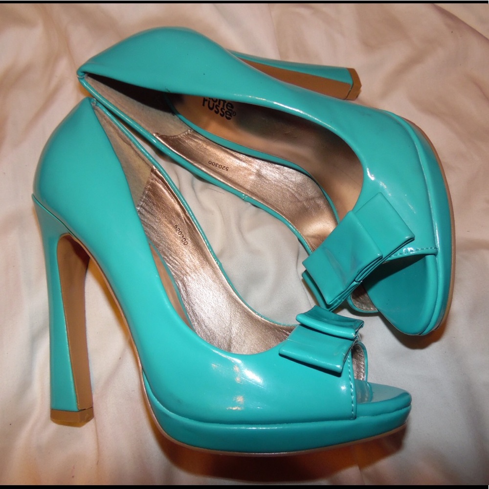 Charlotte Russe Teal Heels