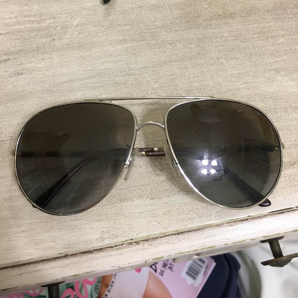 Burberry aviator sunglasses