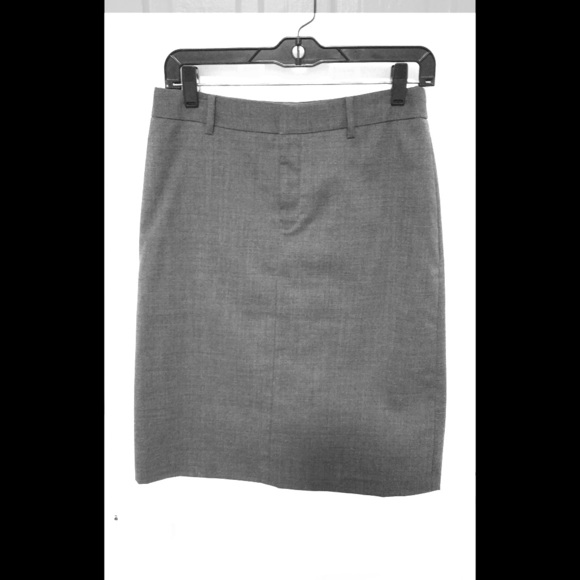 Gap Skirt, Size 4 - Picture 1 of 3