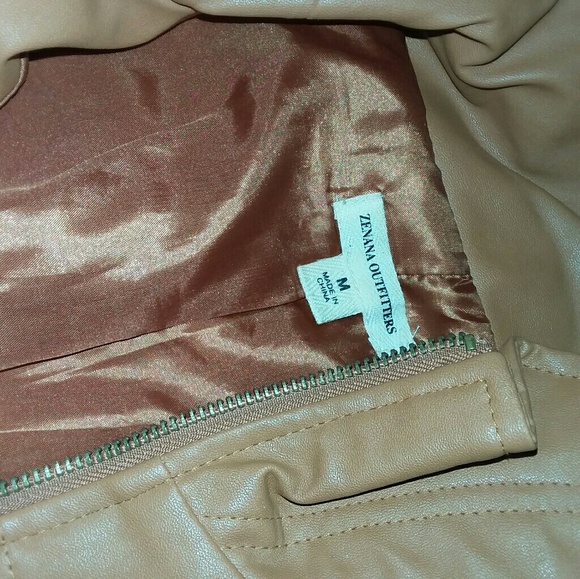 Leather jacket - Picture 2 of 2