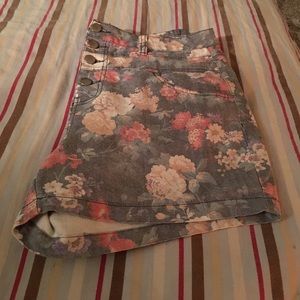 High waisted Floral shorts