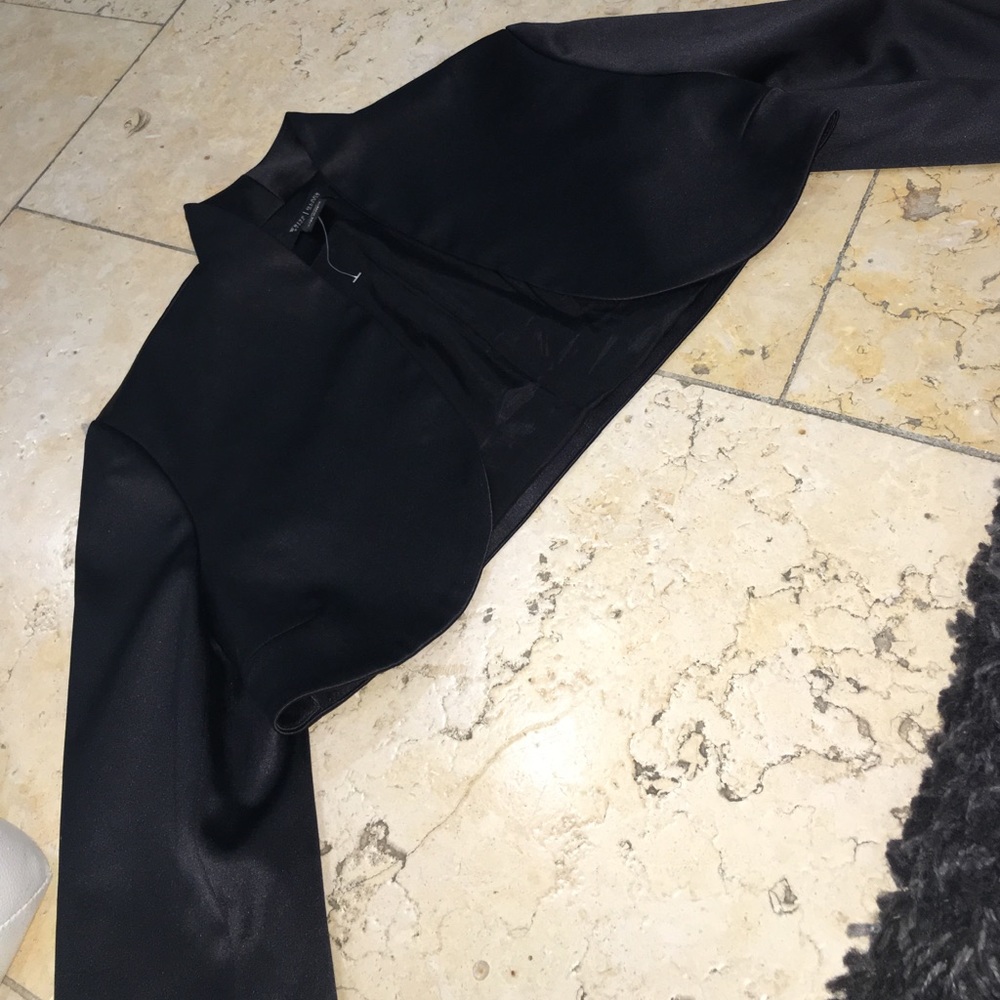 Black and white little cardigan made of satin