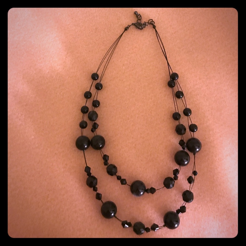 Black tiered necklace
