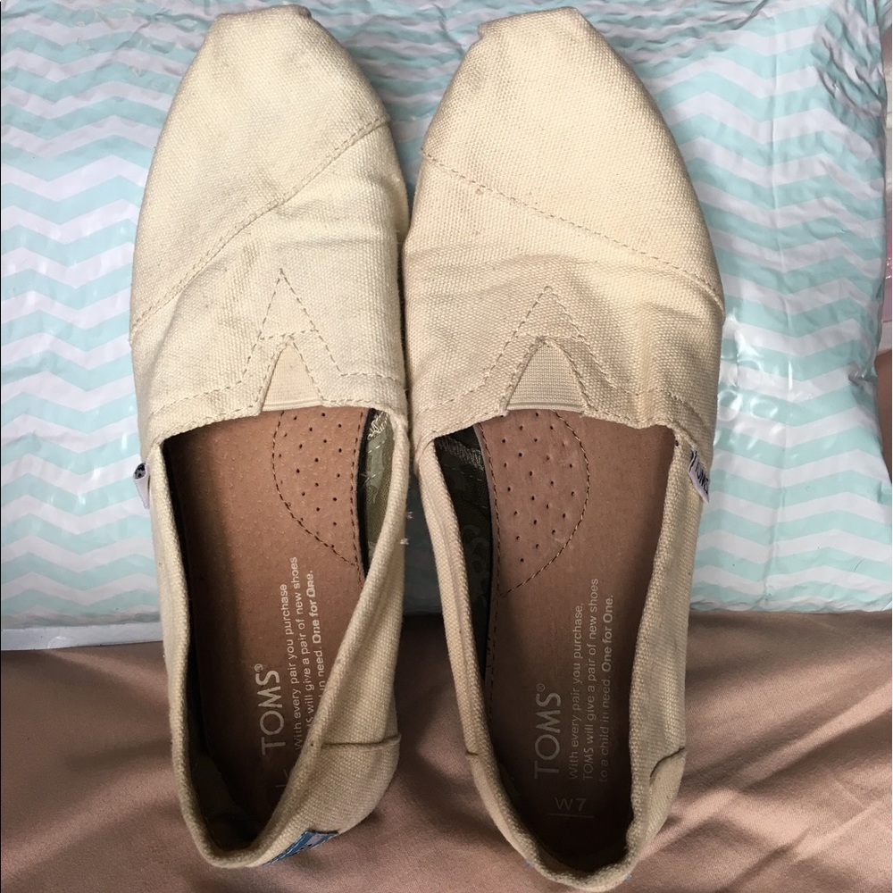 Toms