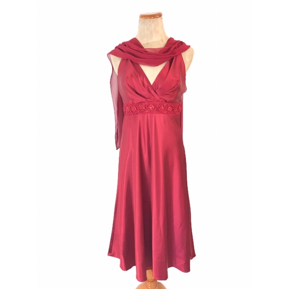 Maria Bonita Satin Embroidered Dress with Scarf - Picture 3 of 7