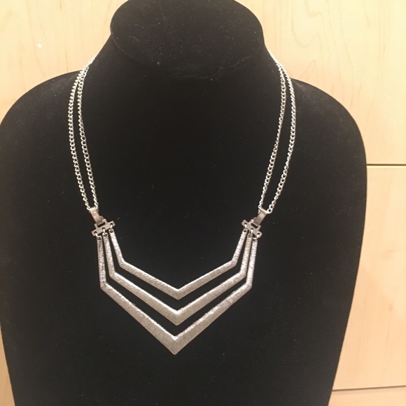 Necklace - Picture 1 of 1