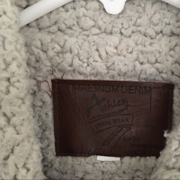 Denim jacket - Picture 3 of 3