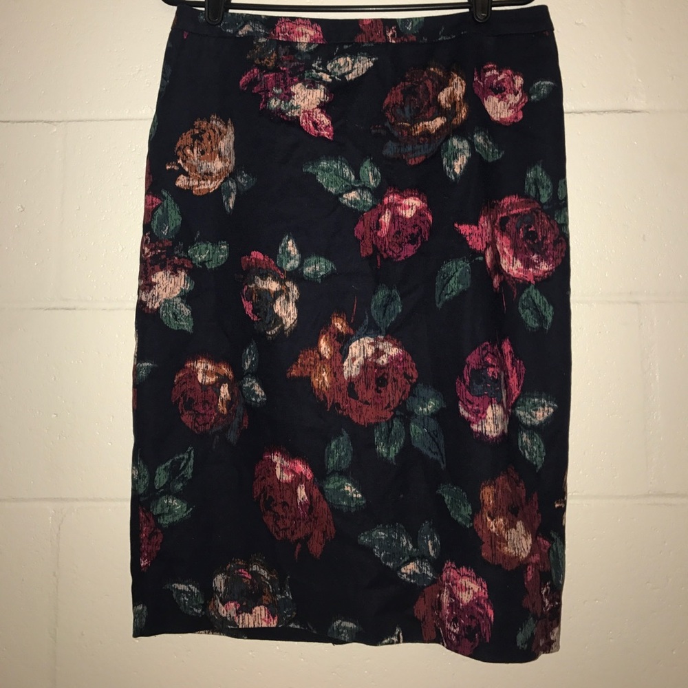 Navy floral pencil skirt