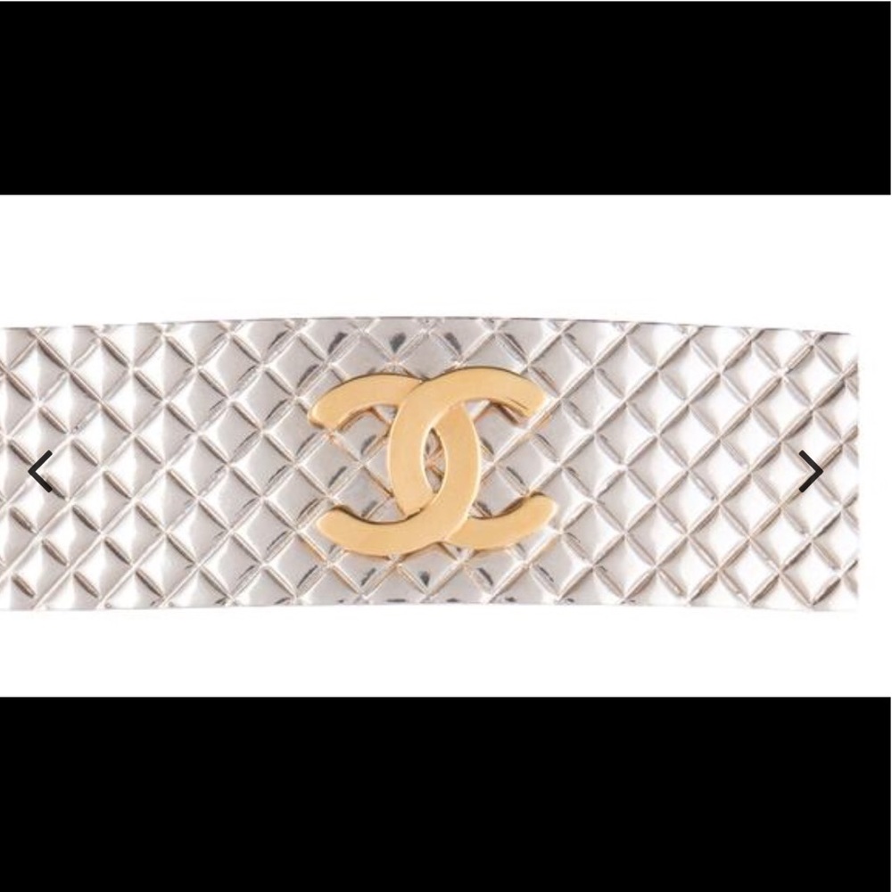 Chanel Barrette. Beautiful!