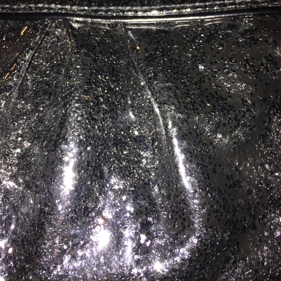 Nwt glitter wristlet with top zipper - Picture 4 of 11