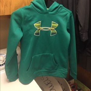YOUTH Large Under Armour Hoodie
