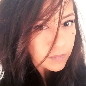 Meet your Posher, Elena