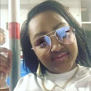 Meet your Posher, Diamond