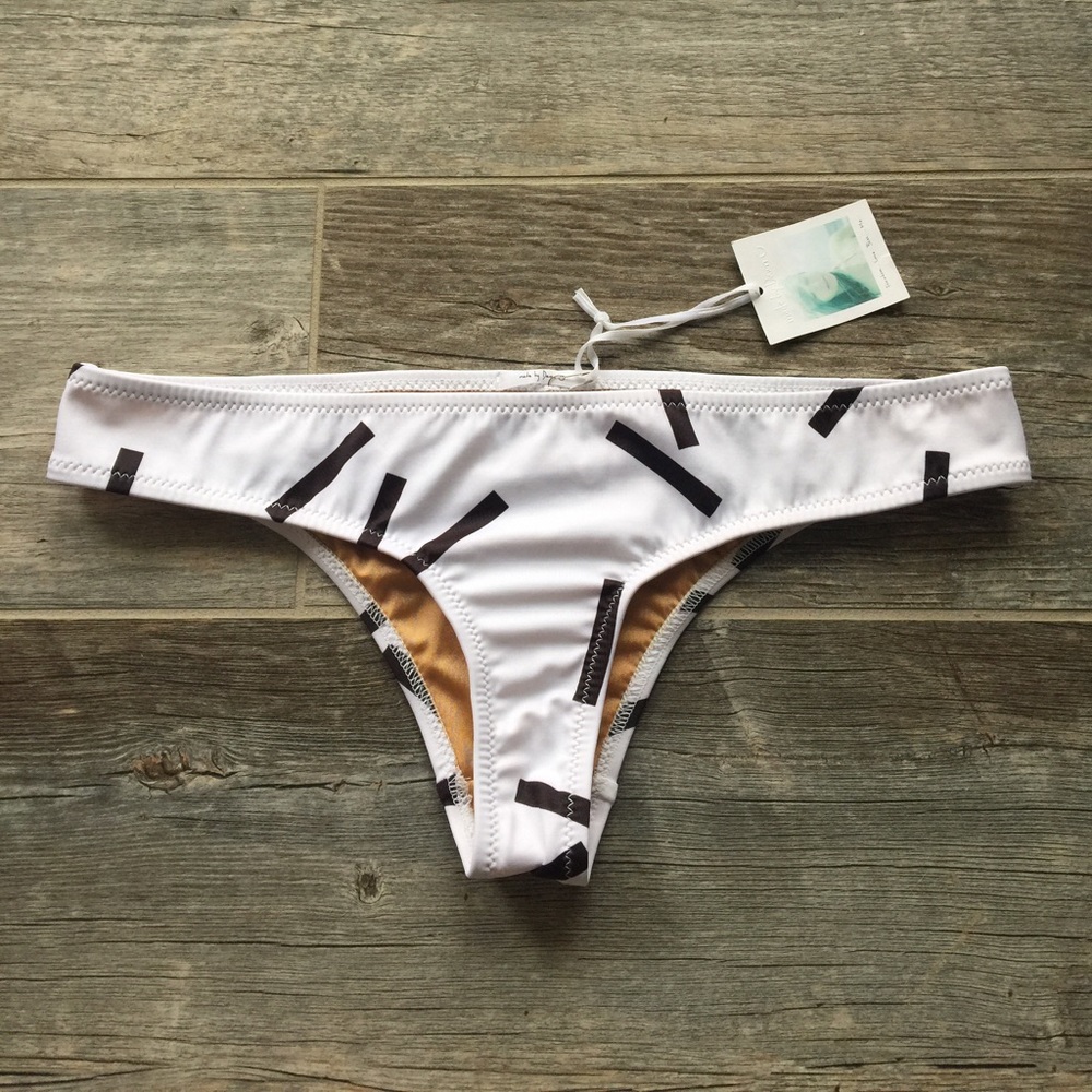 NWT Made by Dawn Bikini Bottom Size Large
