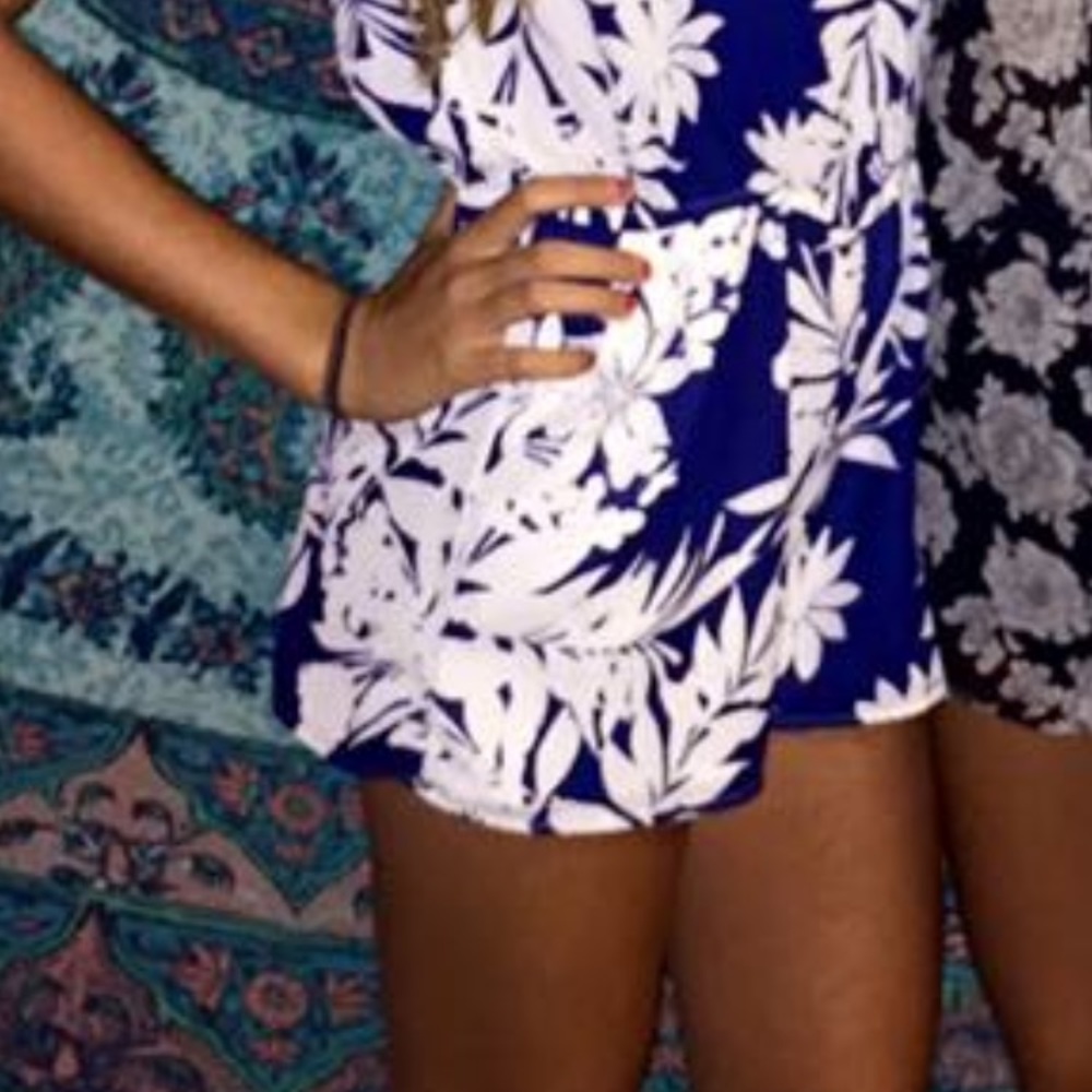 FLORAL ROMPER - Picture 2 of 2