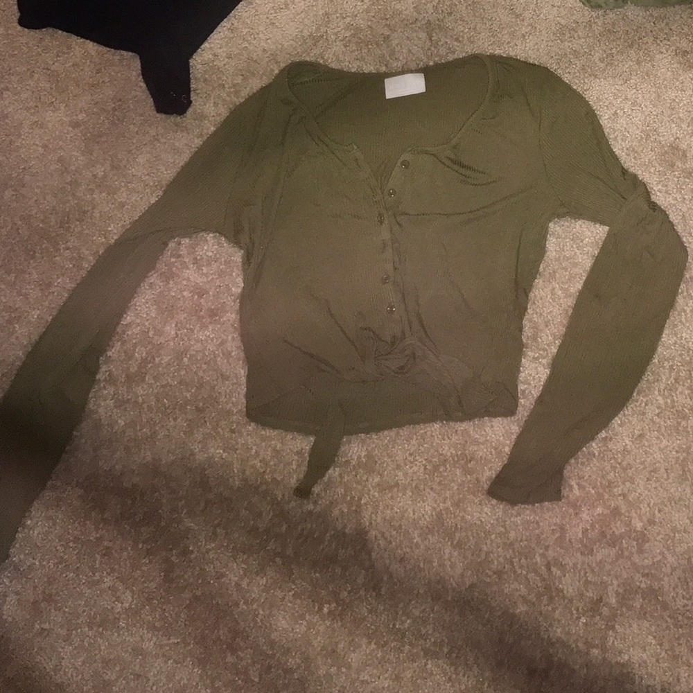 Long sleeve button crop too with ties