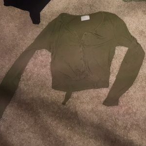 Long sleeve button crop too with ties