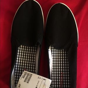 NWT-H&M slip on Sneakers